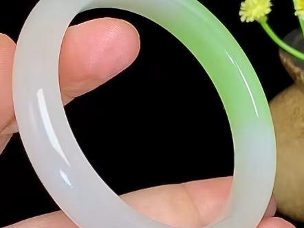 和田玉翠青手镯