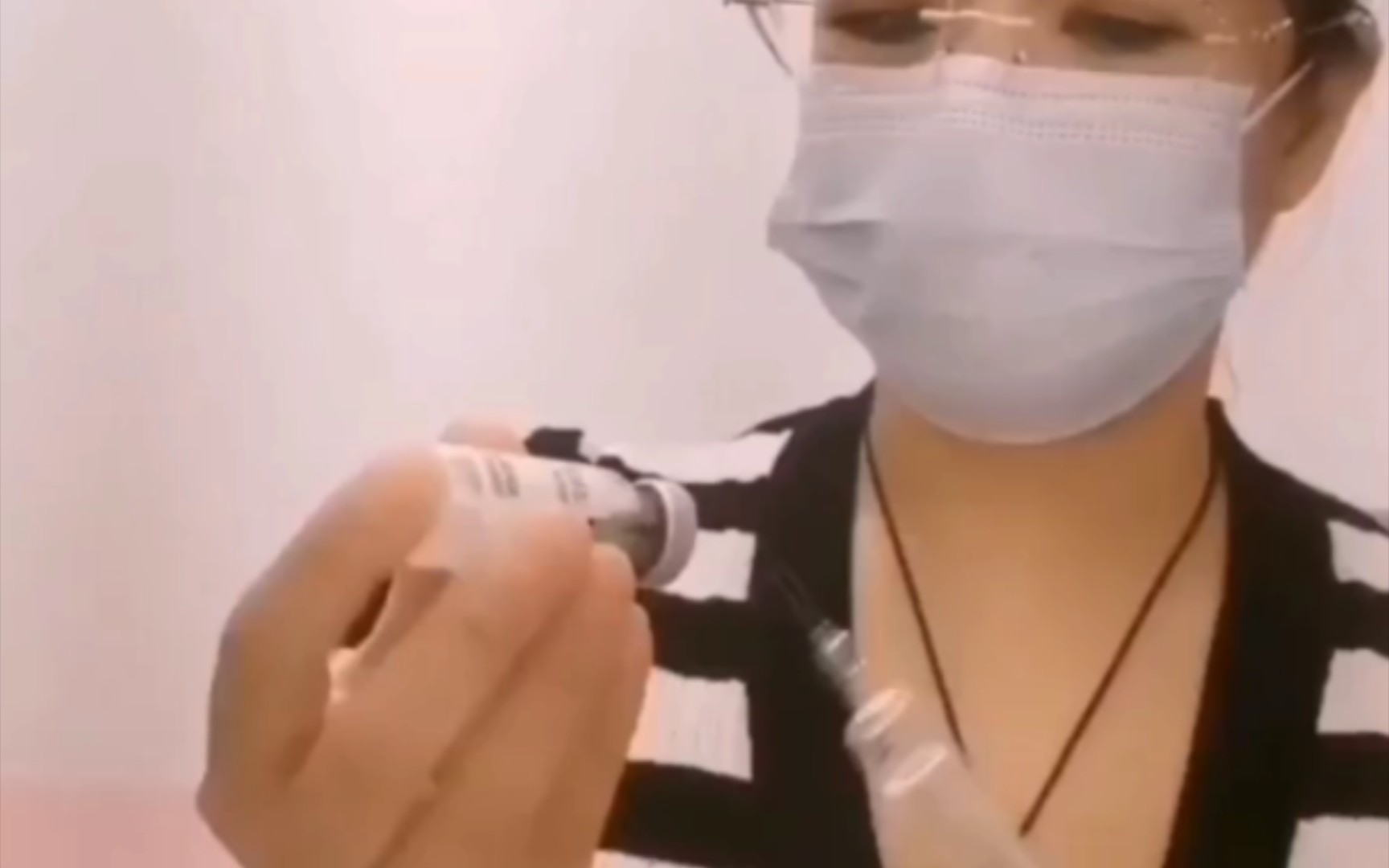 生活自拍之记录护士上门打针全过程 头孢>