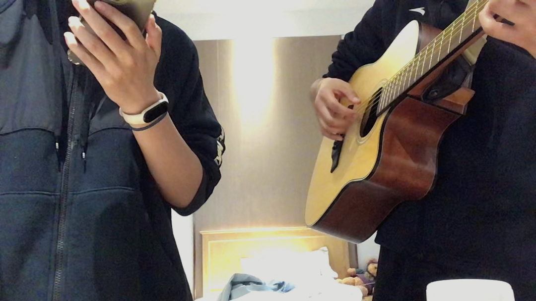 dont worry 组合cover《谁》廖俊涛 吉他新手弹唱