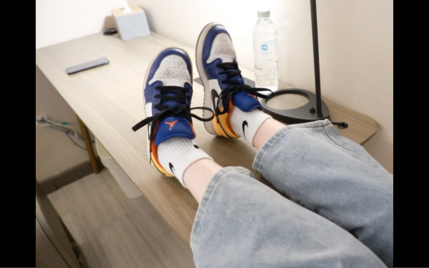 上脚测评耐克板鞋白棉袜,舒适度如何