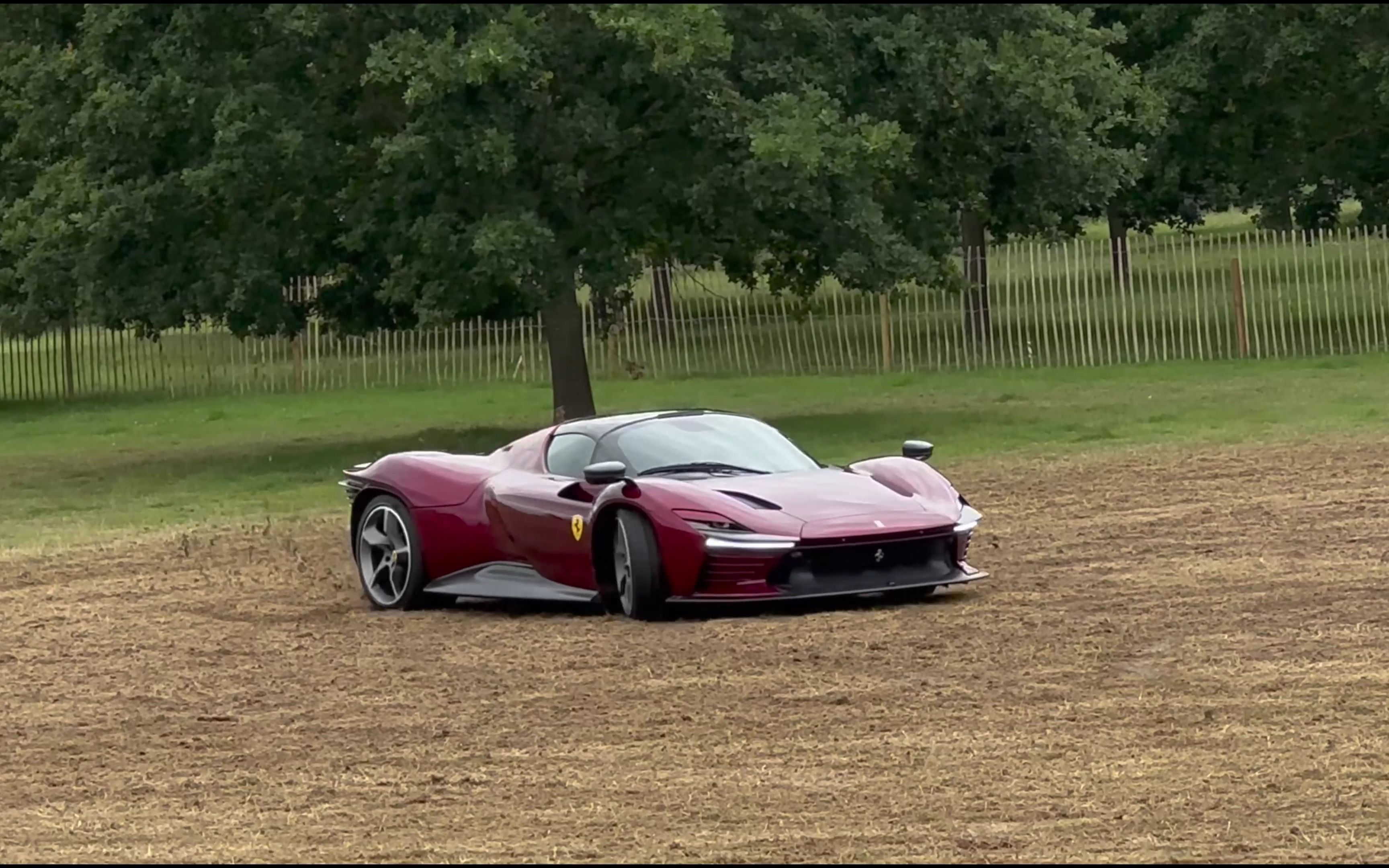 4k | "别老走土路,省着点开~" 法拉利daytona sp3