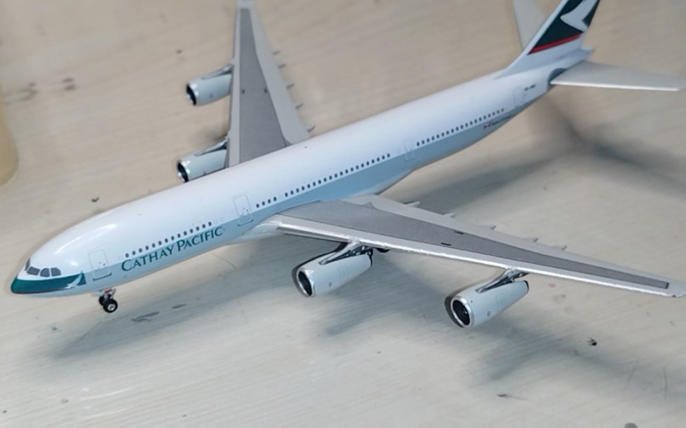 ph国泰航空a340-200飞机模型开箱
