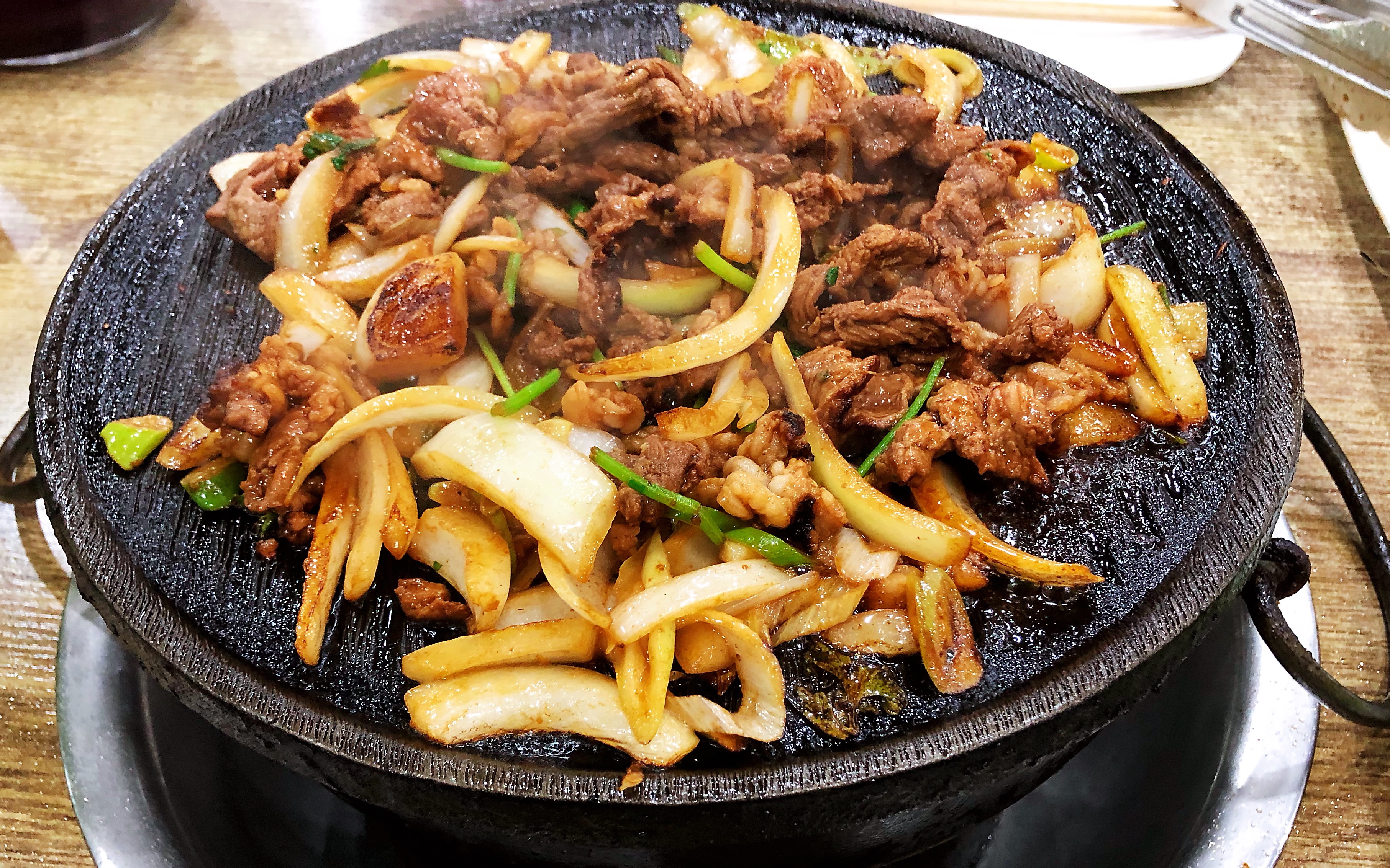 老北京最火爆炙子烤肉,冒着被骂的风险吐槽:没想象的这么好吃