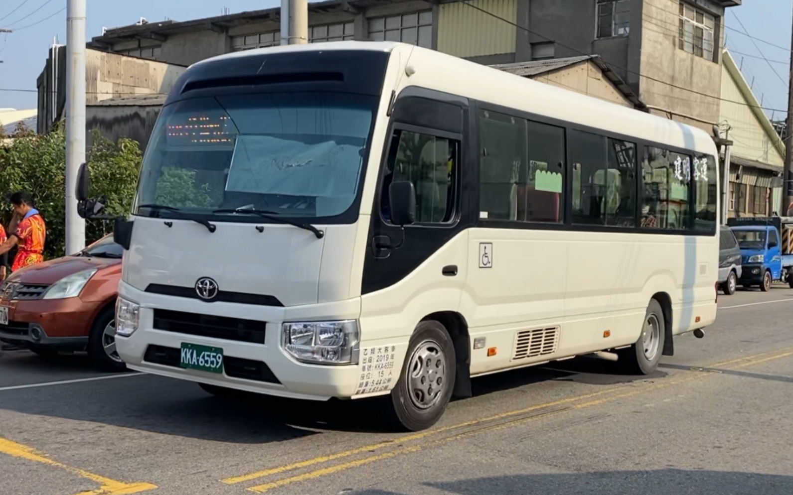 建明客運 toyota coaster 661路 kka-6559