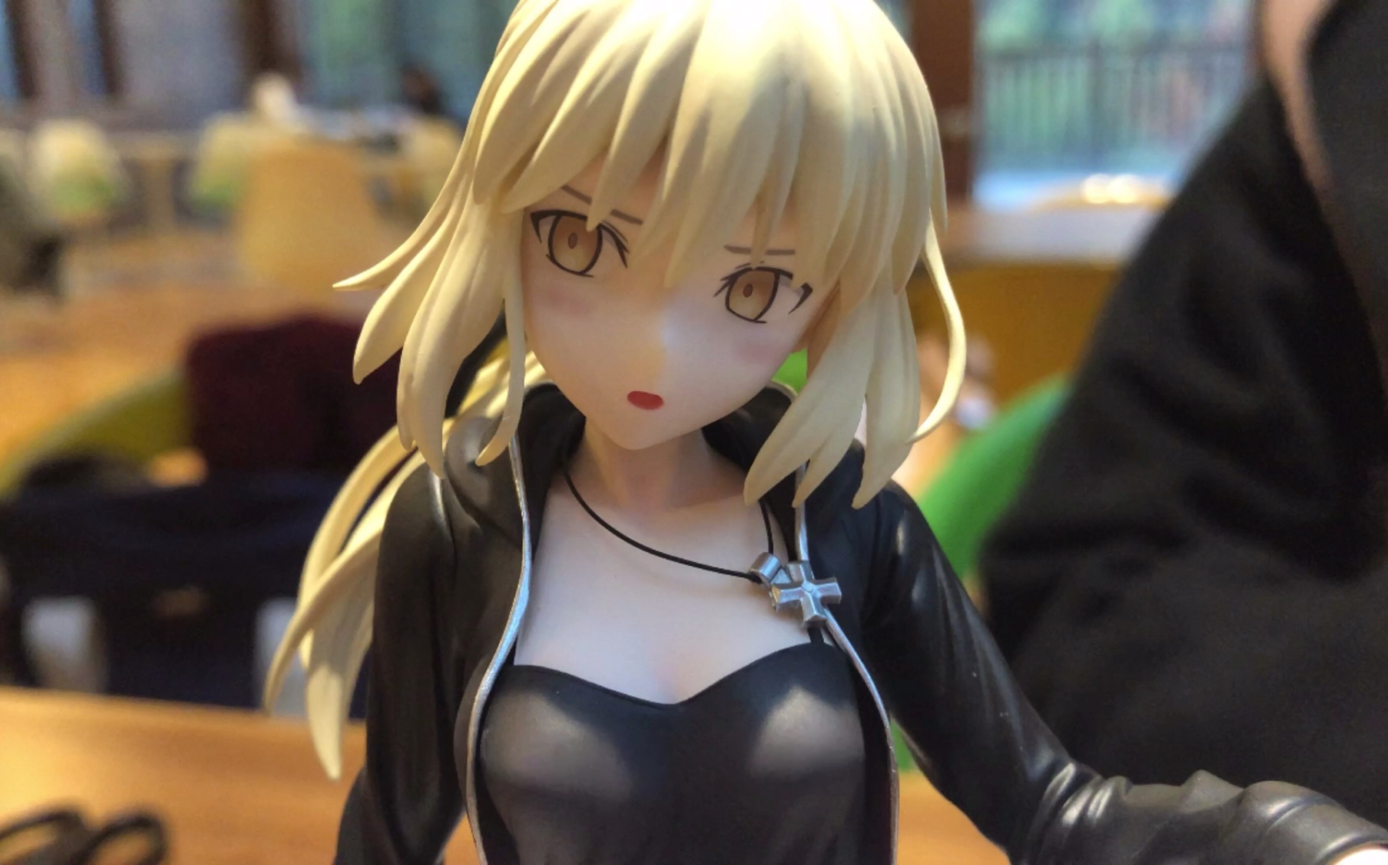 手办开箱寿屋新宿黑saber17私服ver特典版