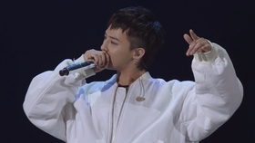 Bigbang Loser白色团服高清现场 哔哩哔哩 つロ干杯 Bilibili