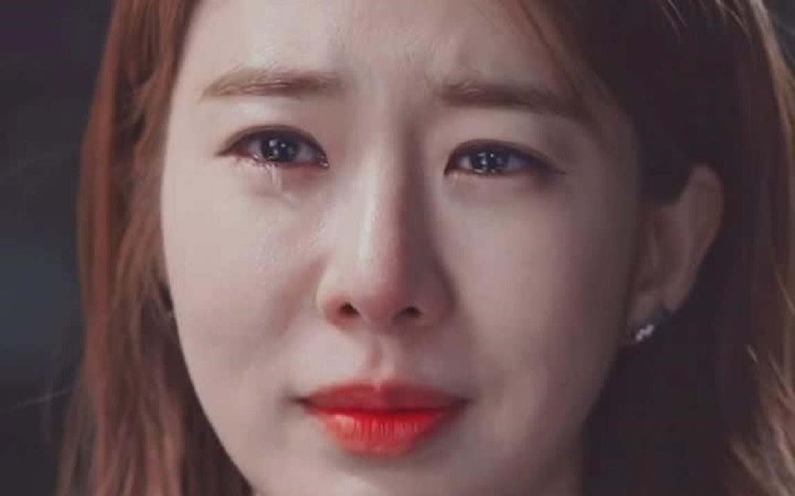 老人说"左眼先流泪的人,是伤心到了极致,右眼先流泪的人,是思念到了