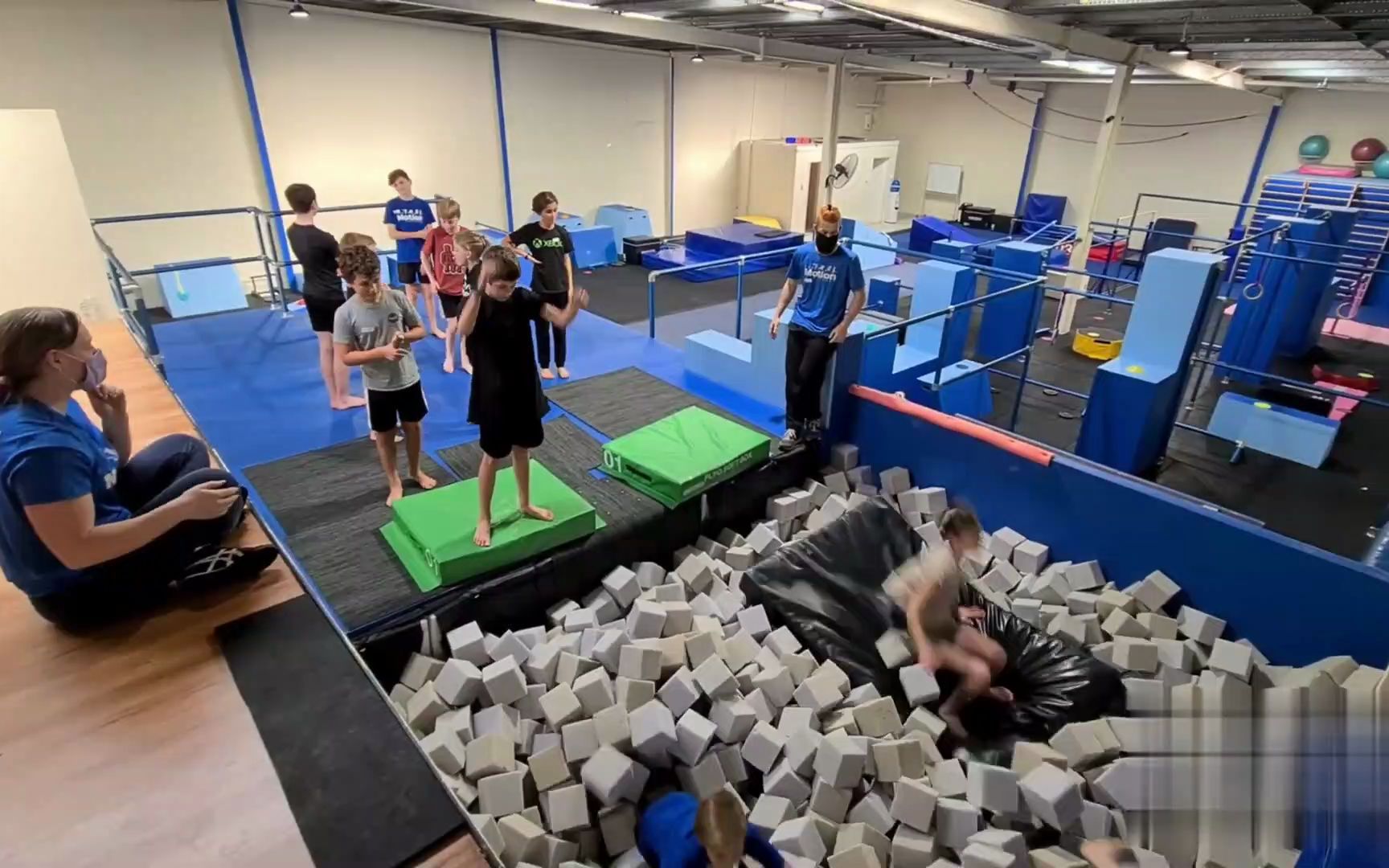 【运动】室内跑酷训练来啦