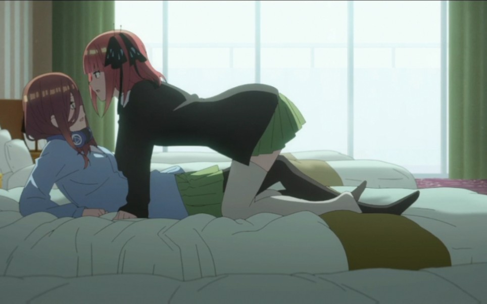 惊二乃和三玖居然在旅馆做这种事