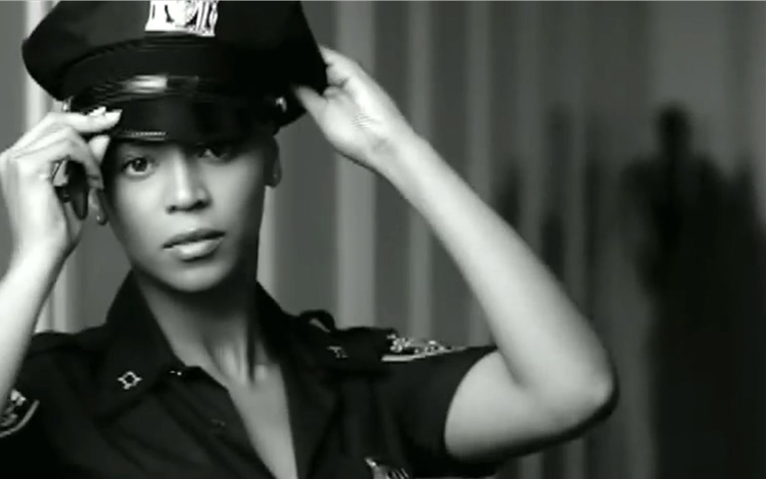 [图]【Beyoncé - If I Were A Boy 官方MV】