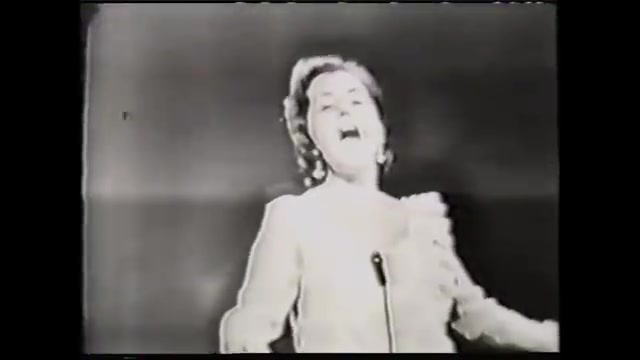 [图]俄国花腔女高】REMOLA演唱 ANDALUCIA ( Ernesto Lecuona )