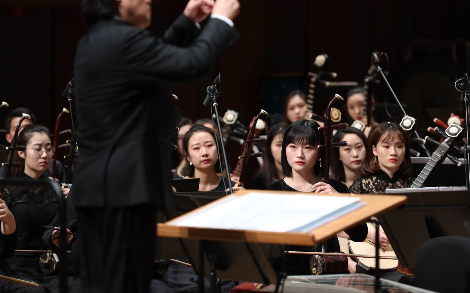 [图]【国乐】《听风醉月》富春山居图随想 Ⅲ 指挥：张列 演奏：西安音乐学院民族管弦乐团_1080p