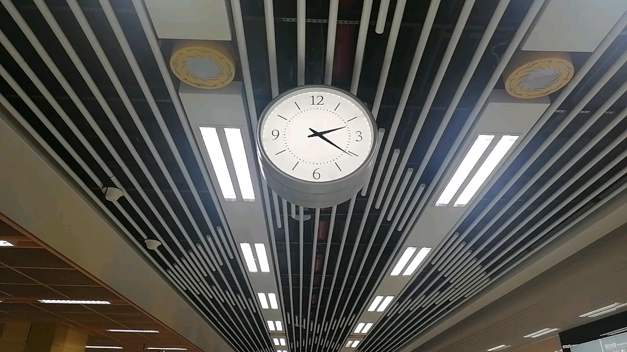 成都武侯大道地铁站时钟