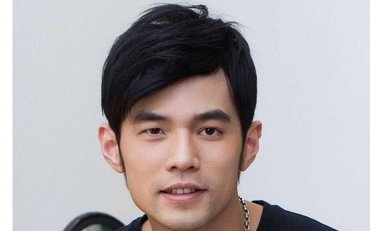 【ai人脸整形】如果周杰伦变成大眼睛_哔哩哔哩_bilibili