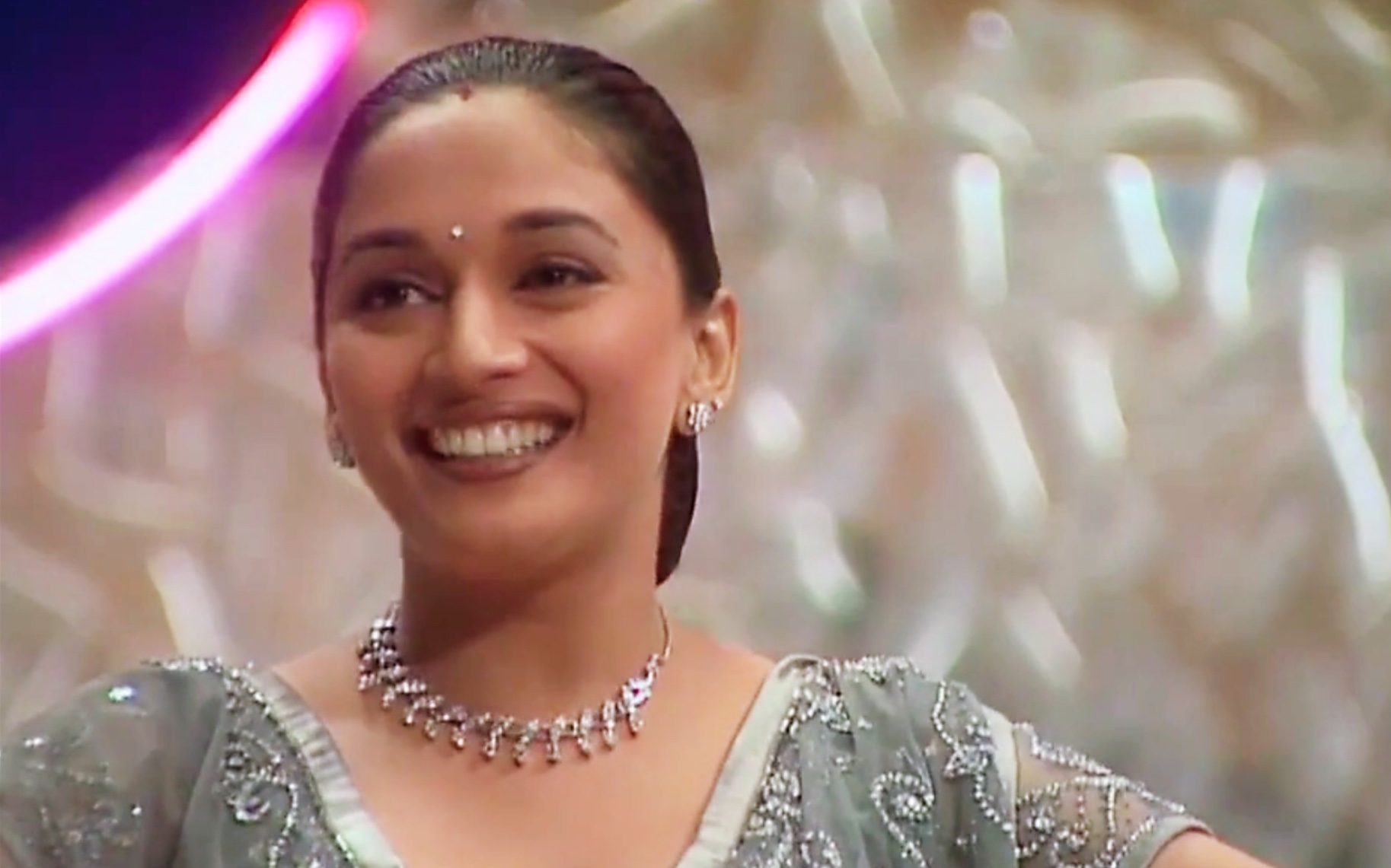 印度女神玛杜丽madhuri千禧年访谈中字