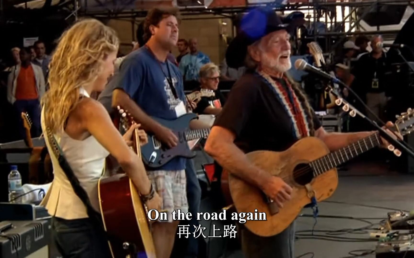 [图]Willie Nelson & Sheryl Crow - On the Road Again 中英字幕