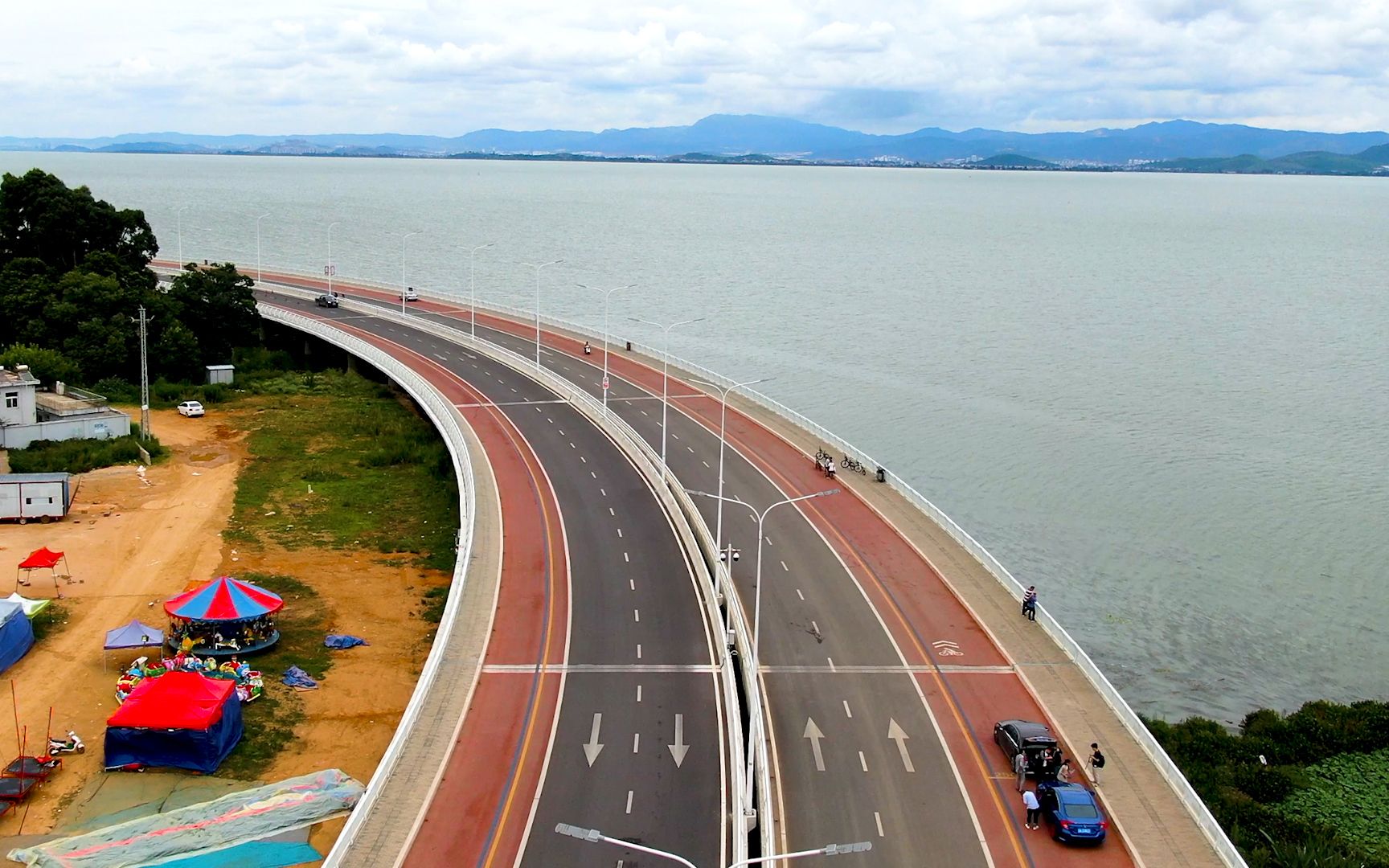 昆明最美环湖公路,全程水上走,滇池美景尽收眼底