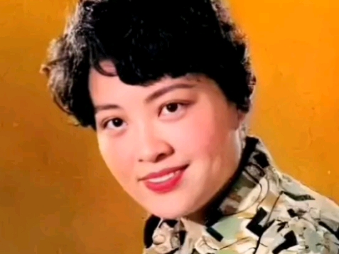 军乐团著名歌唱家韩芝萍原唱歌曲《友谊之歌》