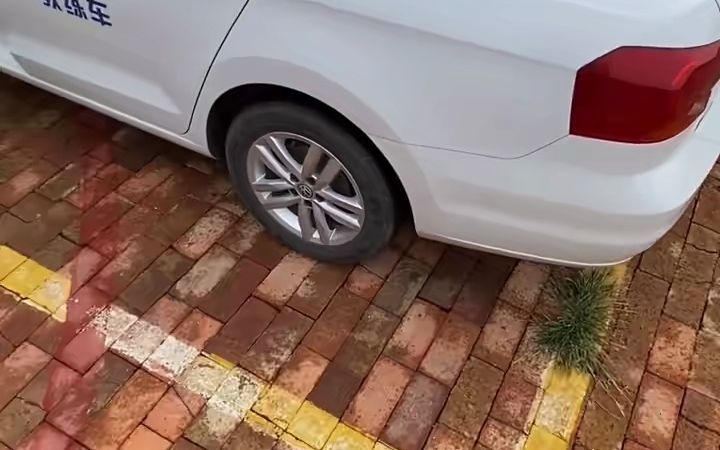 倒车入库车身扫线挂科原因35@蒙哥汽车养护