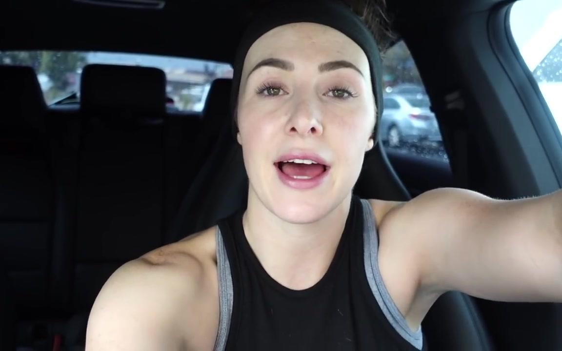 【courtney king】上半身训练 vlog_哔哩哔哩 (゜-゜)つロ 干杯~-bili