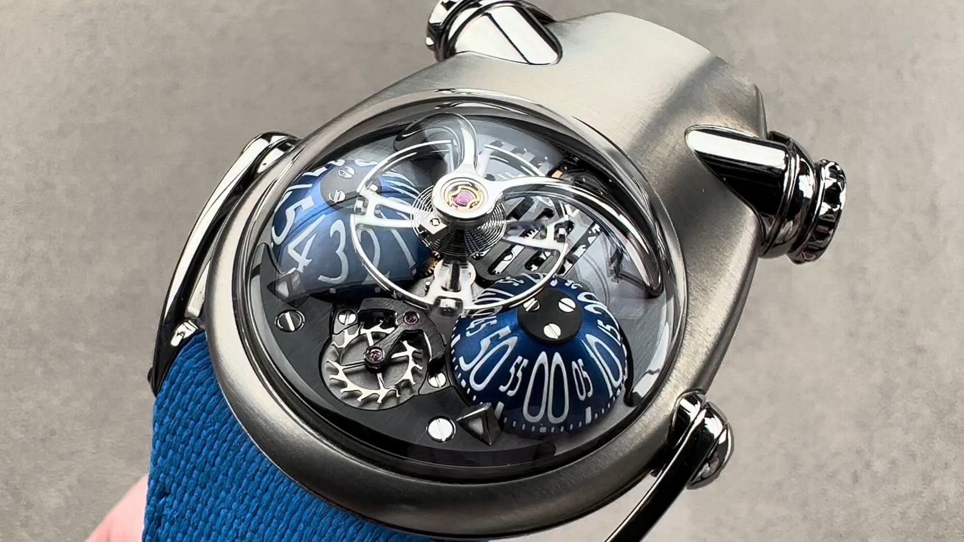 【WATCHBOX 测评】MB&F HM10 Bulldog 斗牛犬 测评哔哩哔哩bilibili