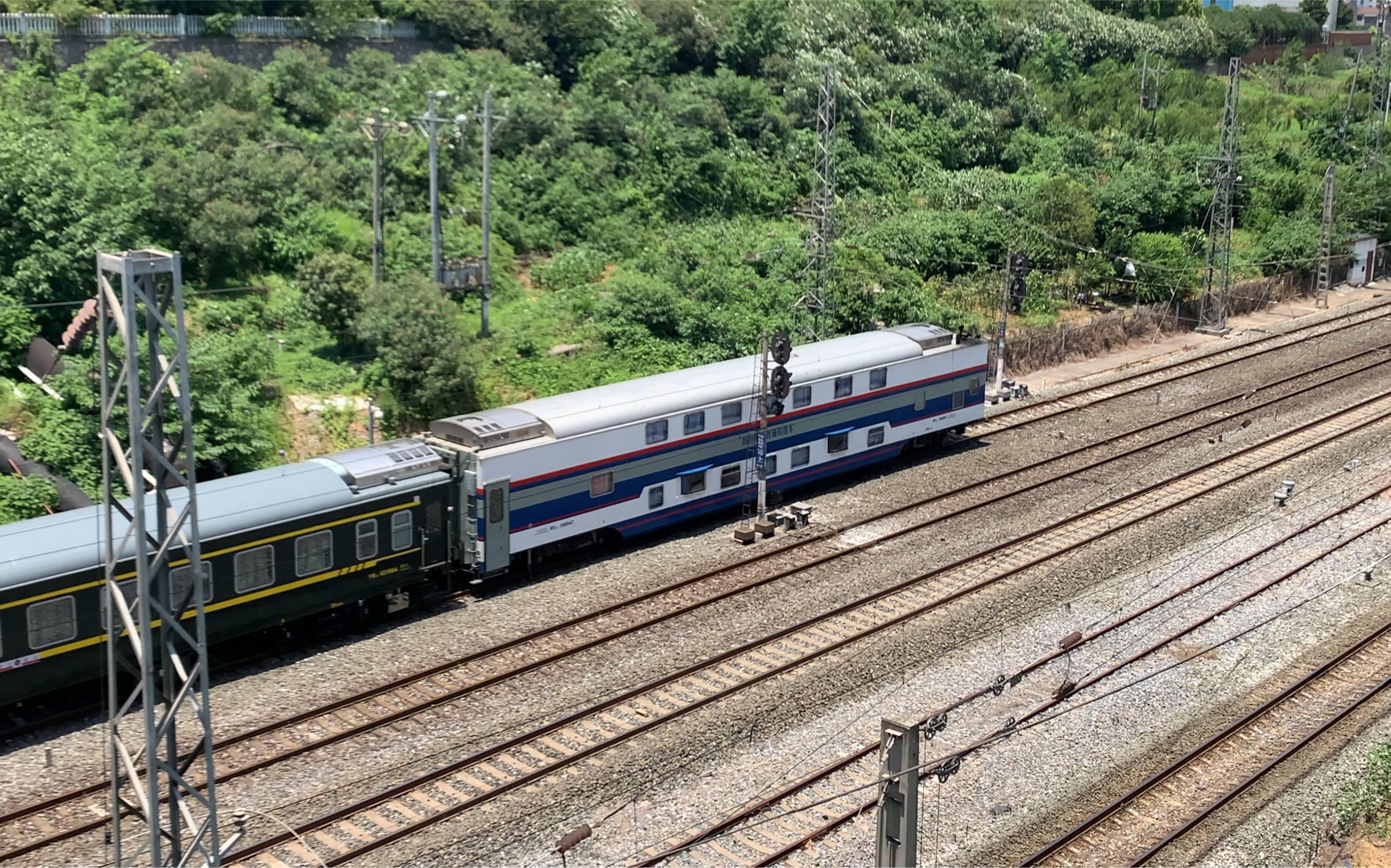 【中国铁路·长荆线】武局南段hxd1d牵引客车k5433次列尾附挂国铁双层