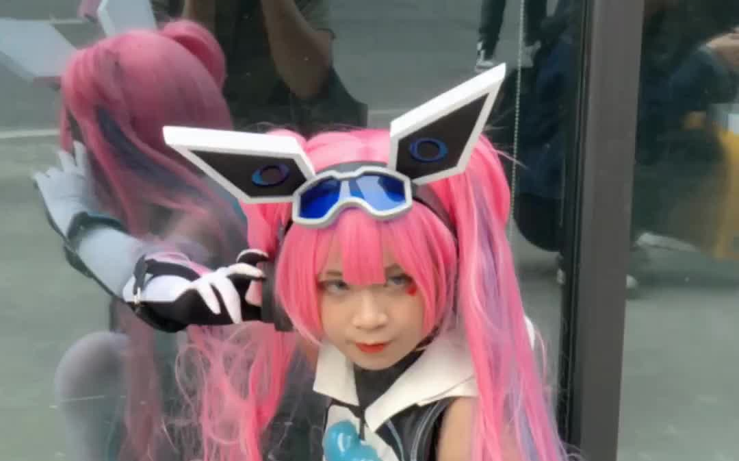 真人版cos安吉拉你喜欢玩吗