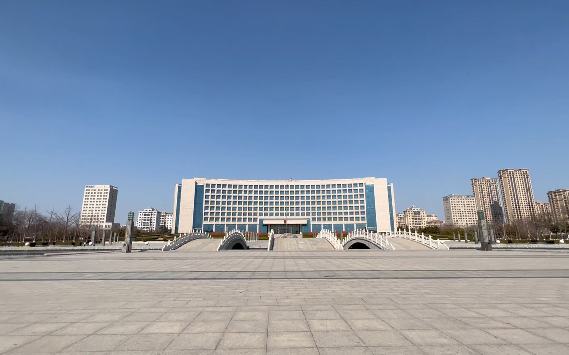 单县政府广场真大