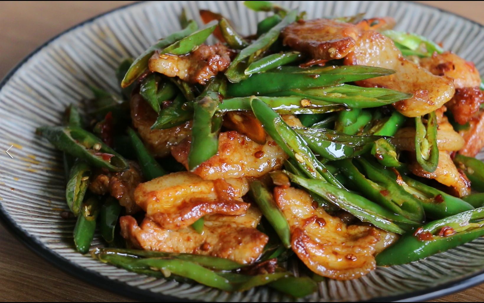 【小炒肉】一道看着就能吃三碗饭的湖南农家菜,现在已然风靡全国