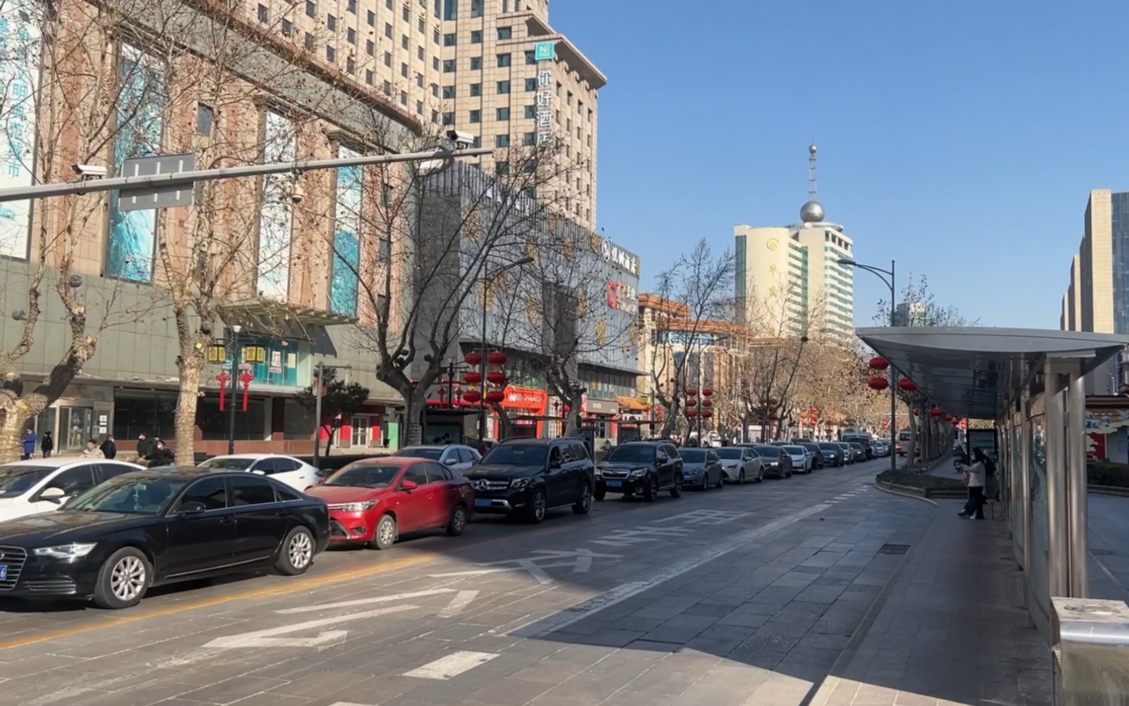 济南泉城路能有多堵