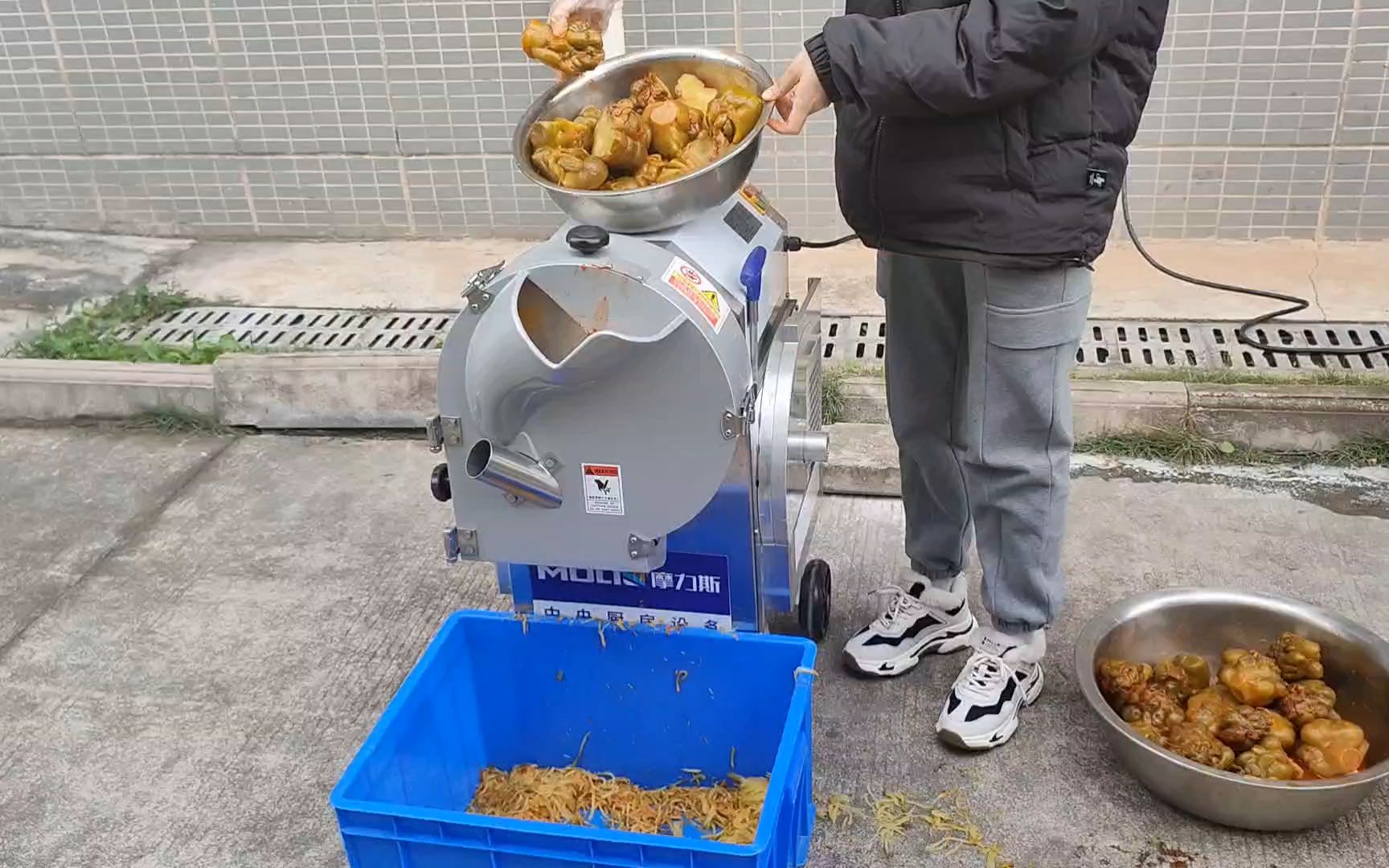 全自动单头切丝机 可以切胡萝卜是榨菜丝海带丝的设备