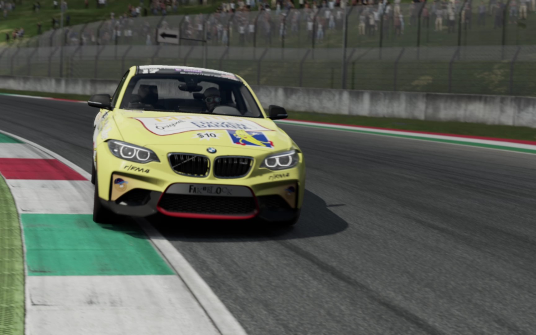 宝马m2 香蕉涂装 驰骋赛道