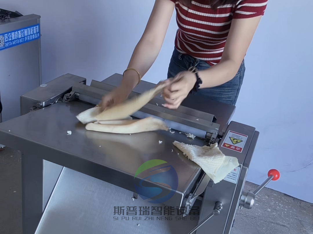 猪皮去油机,猪皮刮油机,猪皮去油机,牛皮去油机,驴皮去油机,马皮去油
