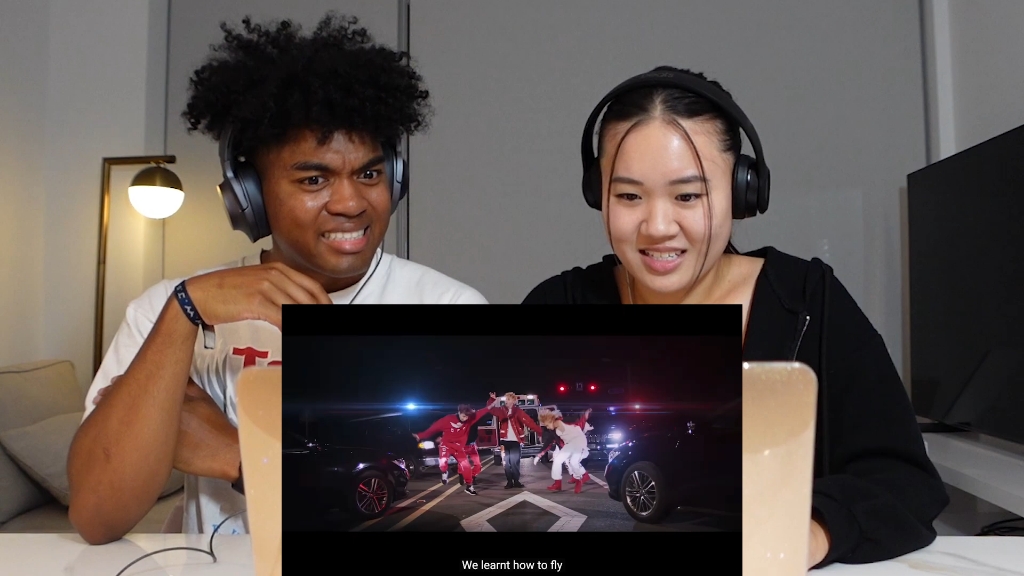 [图]REACTING to KPOP for the FIRST TIME! (ITZY, BTS AND STRAY KIDS) - PART 2