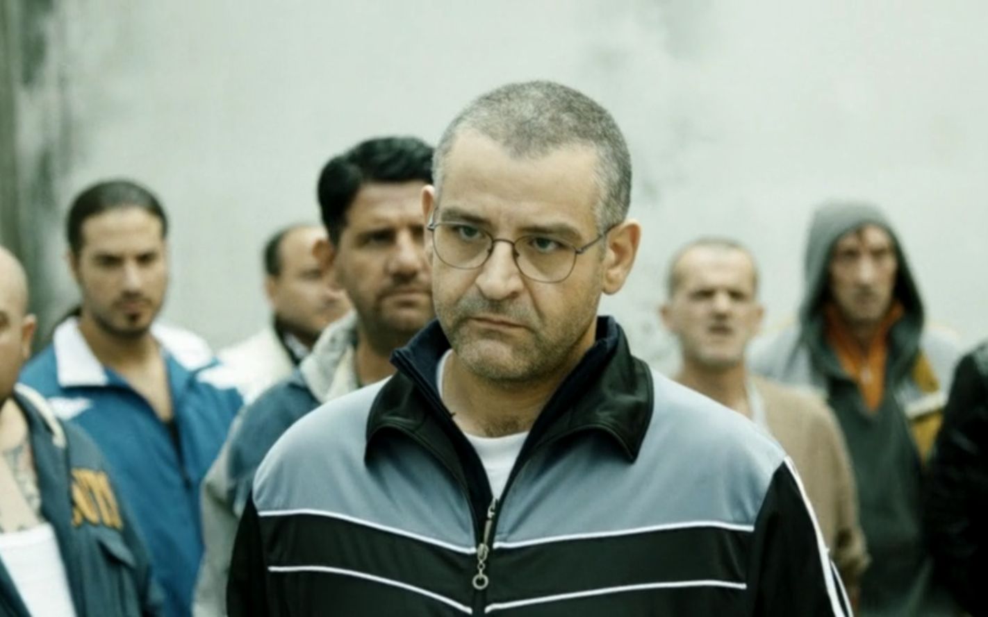 格莫拉1-3:黑道大佬被抓入狱,整座监狱的犯人排队问好