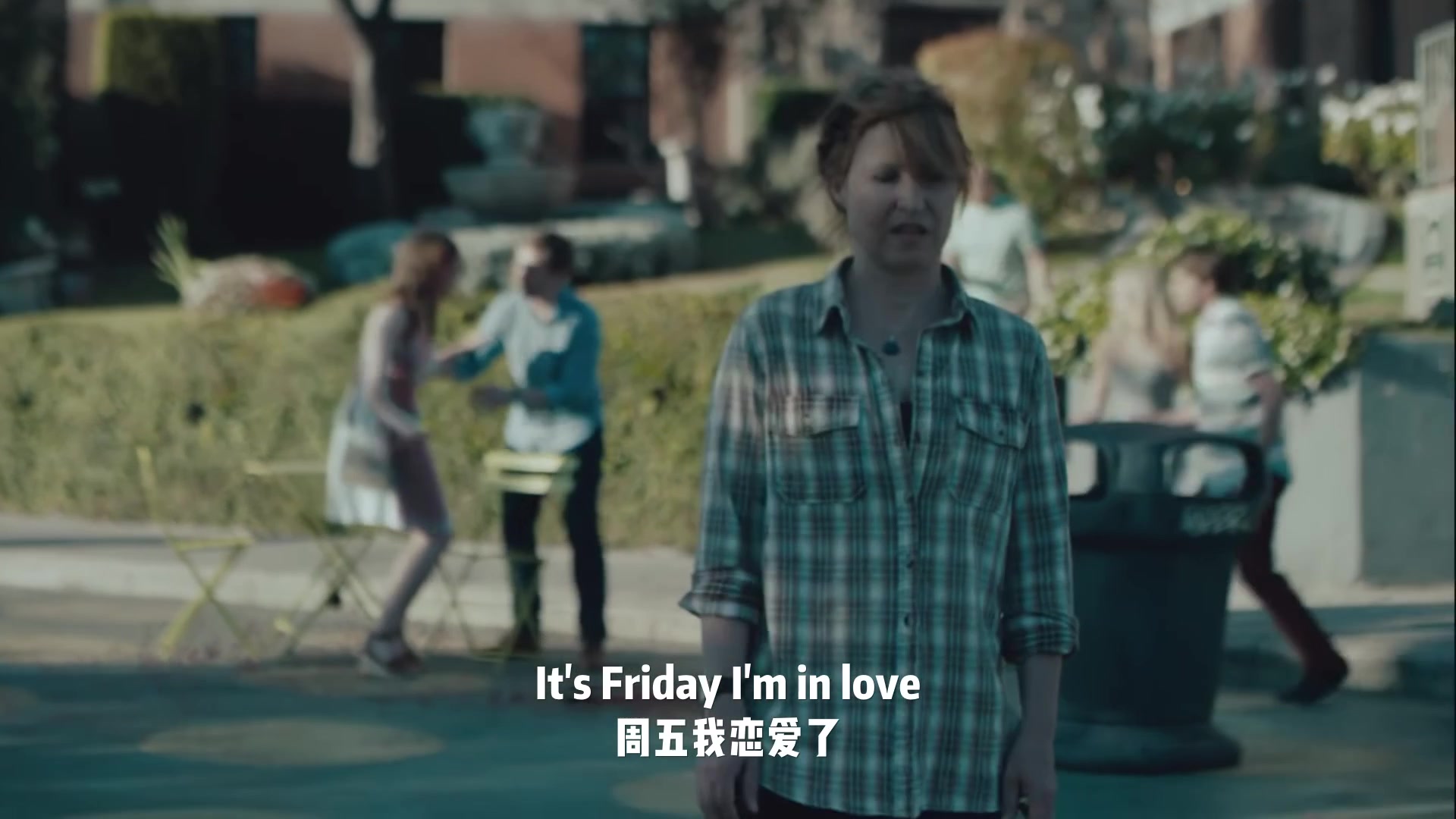 [图]中英歌词 · Yo La Tengo - Friday I'm In Love（官方MV）