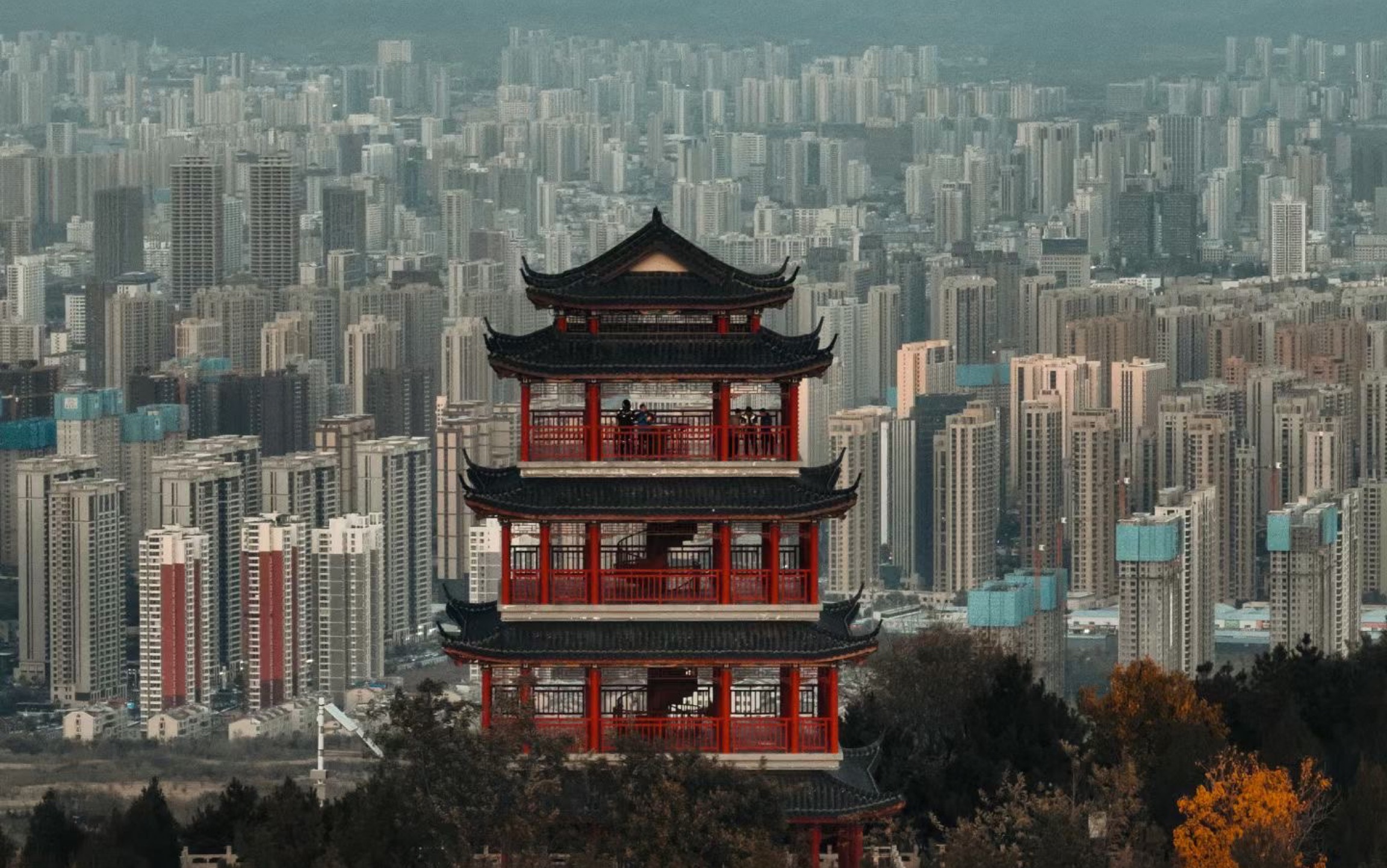 趁天气好再来一次太原西山启春阁,时隔七个月,上次来还是刚玩无人机的