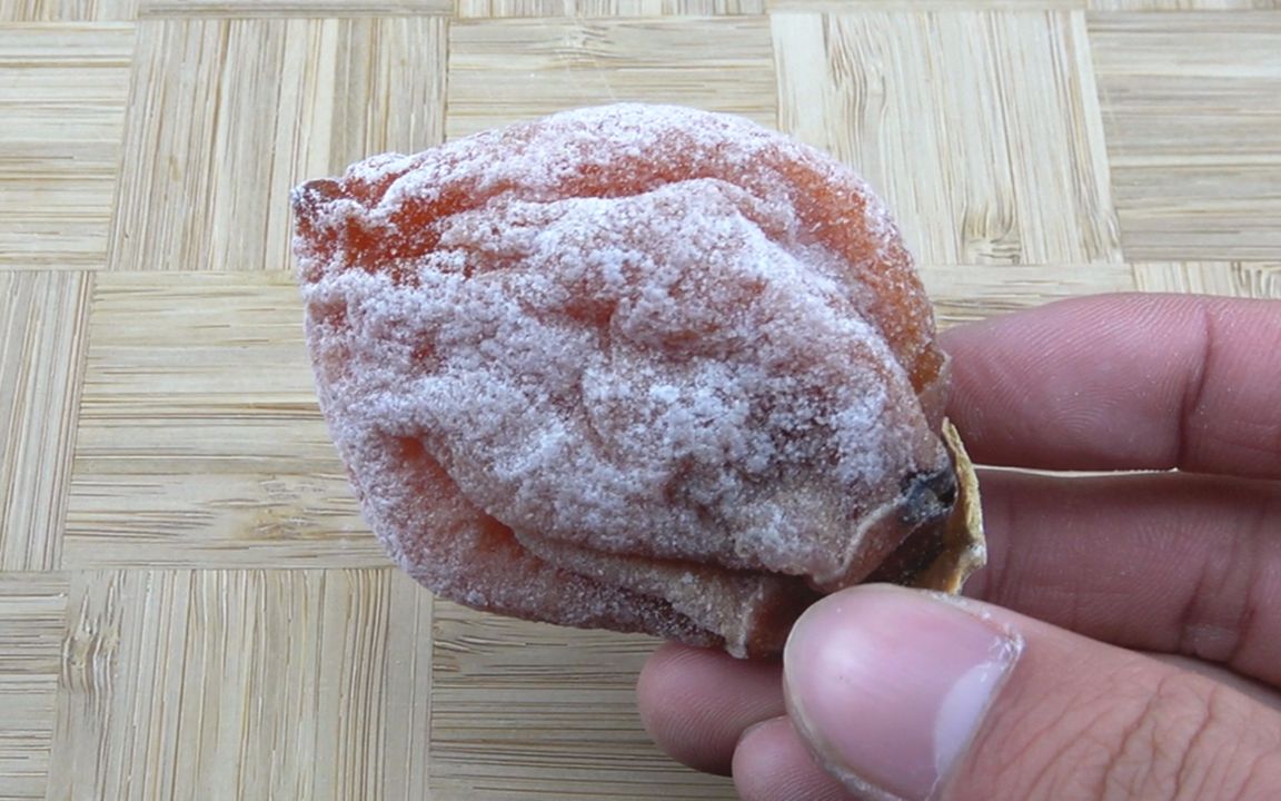 "富平柿饼"上面的白霜是什么,是人工撒上去的糖粉吗?