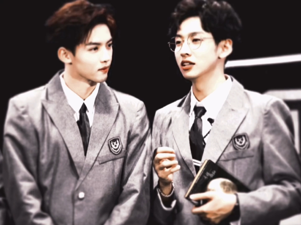 "就是玫瑰会让我过敏,我也会爱你"【纬钧】