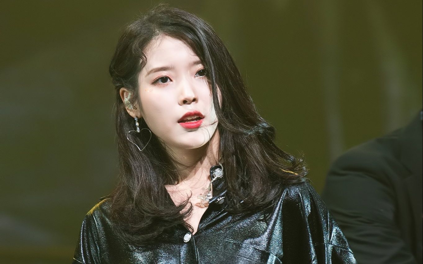 【iu】190105 《bbibbi》高清饭拍 2018dlwlrma演唱会济州岛安可场