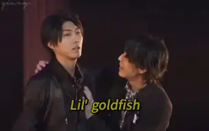 Video herunterladen: 【涼海】I'm a lil' goldfish