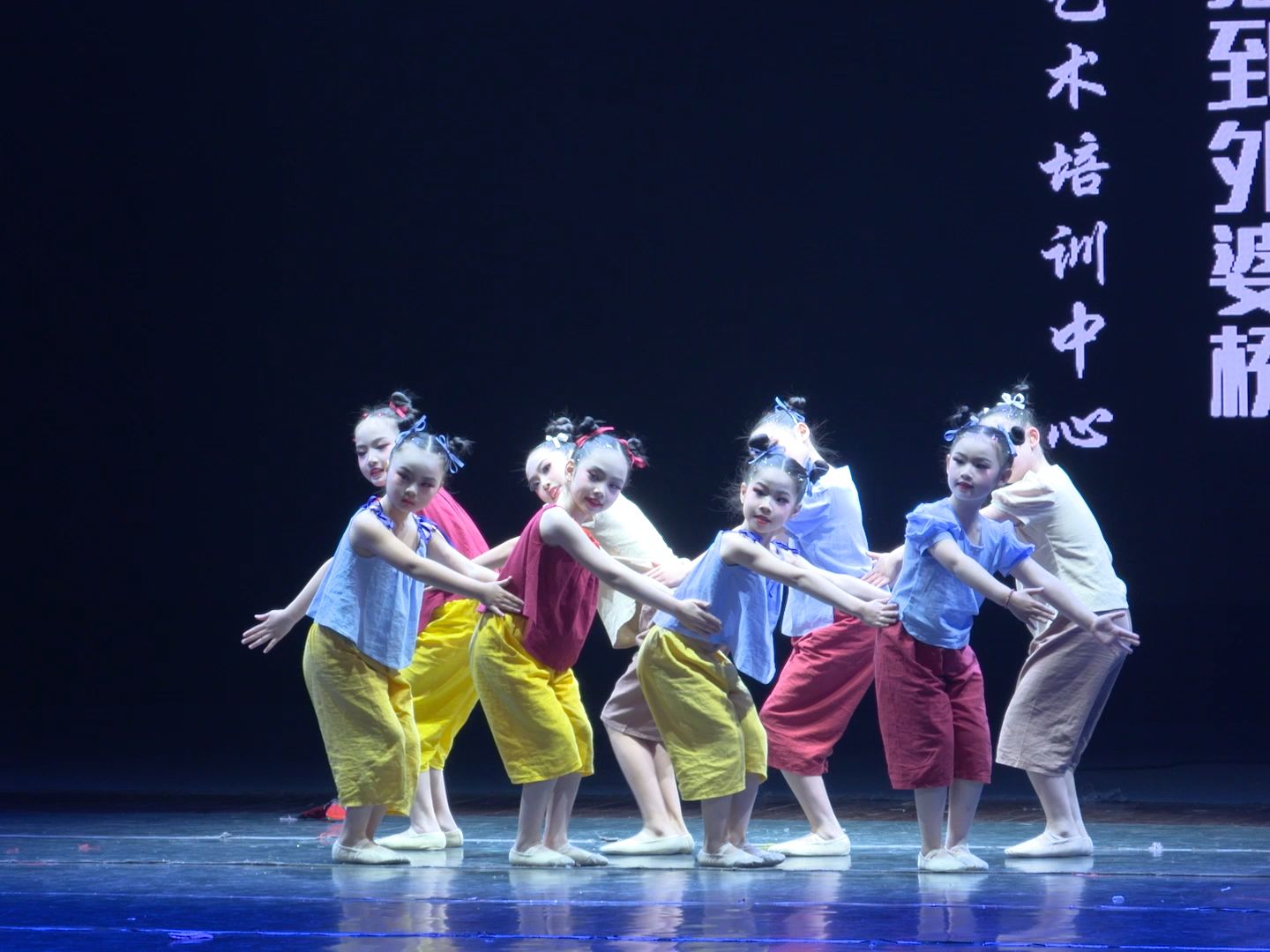 第七季"舞林萌主"精品少儿舞蹈(少儿a组)选送节目:《摇啊摇,摇到外婆