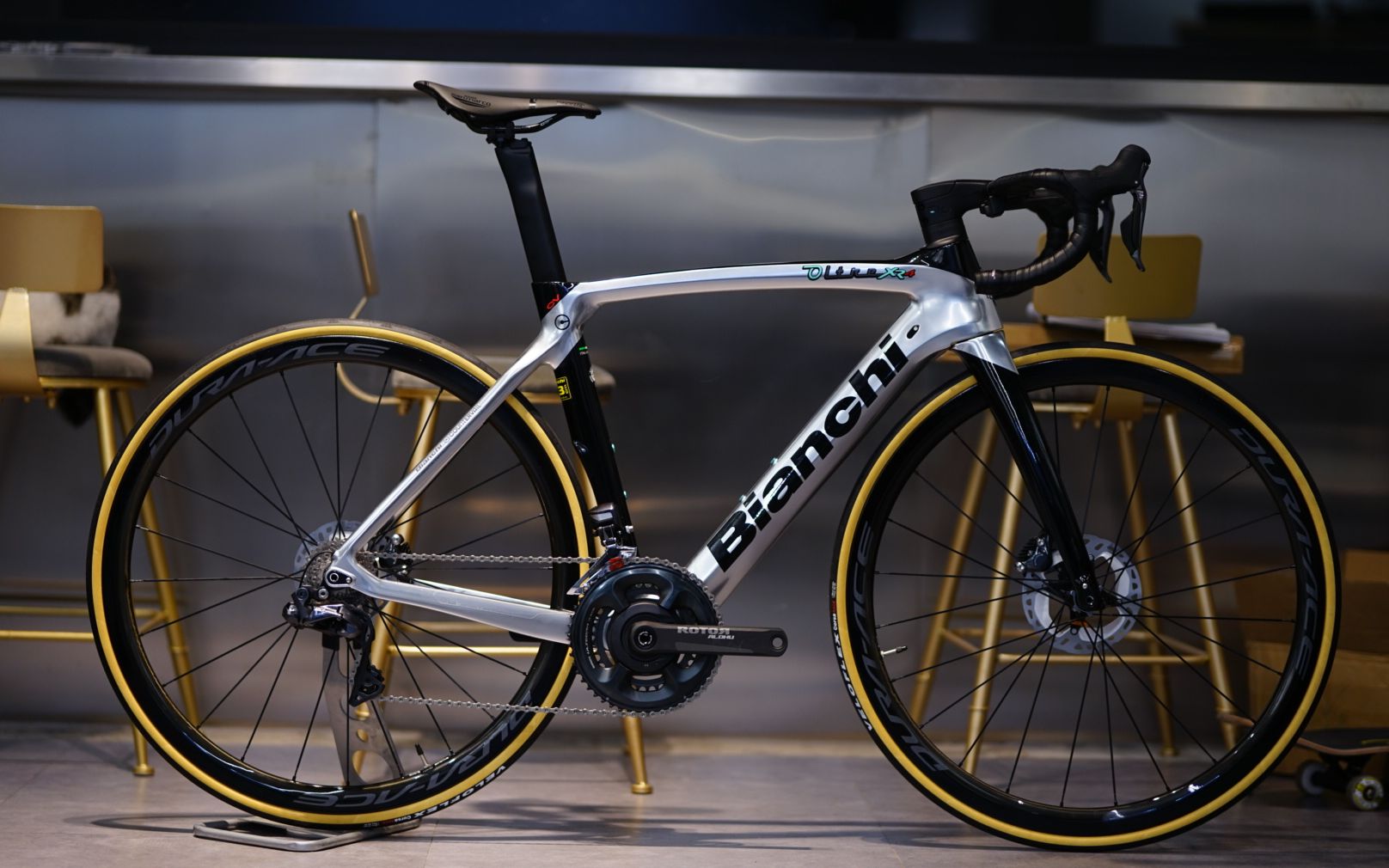 bianchi oltre xr4 disc 装车