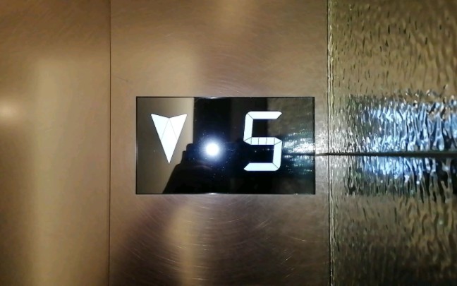 澄迈慰顿酒店东区的日立电梯lca