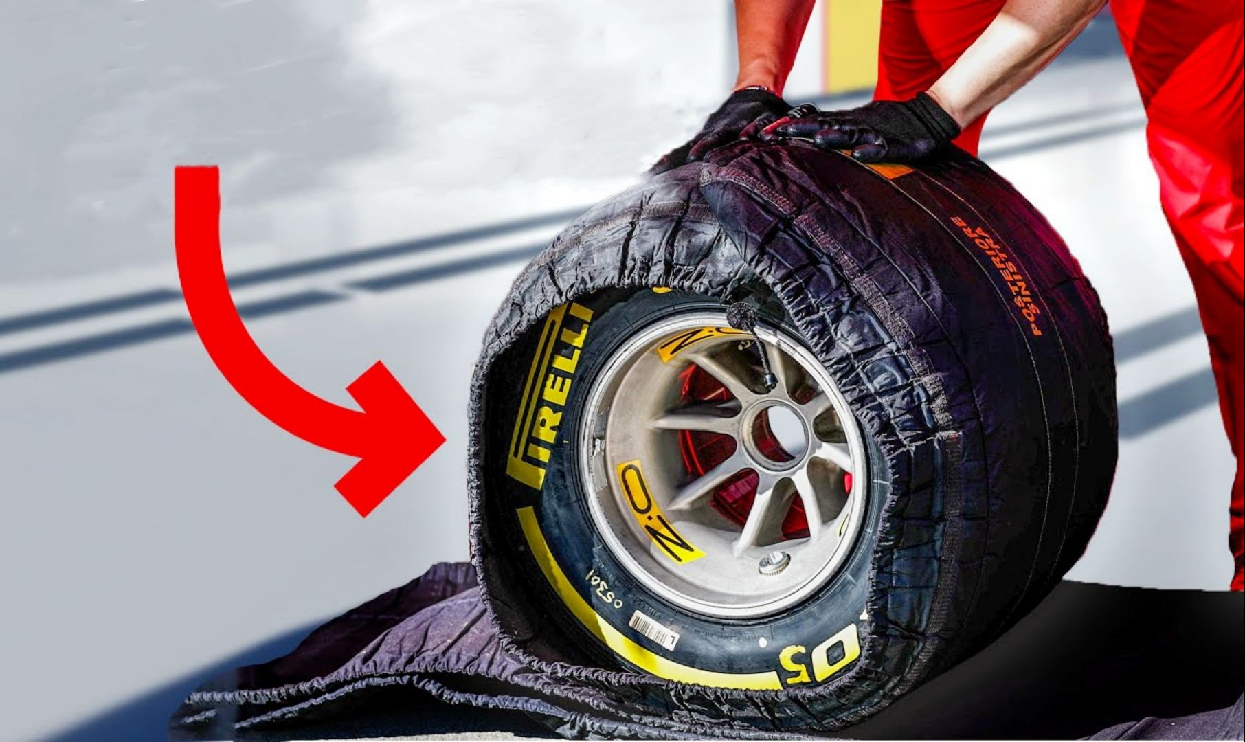 f1赛车的轮胎上,为什么要套一个"电热毯"?原来有大作用!