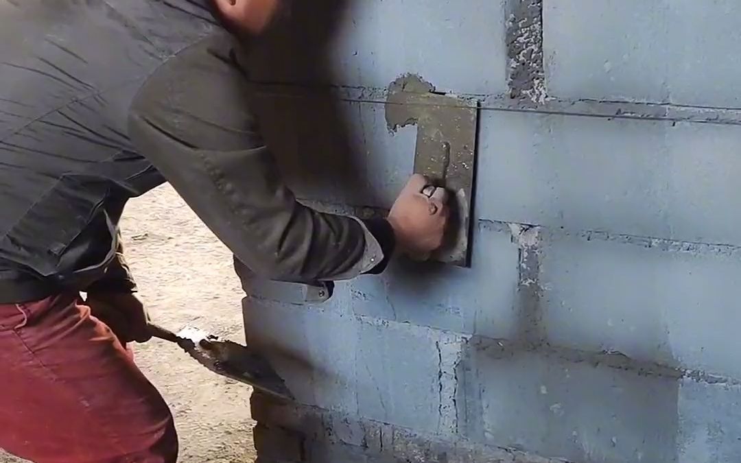 农村自建房室内抹灰前最好冲筋打点保证平整度