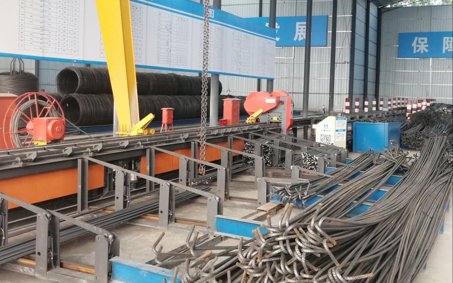 山东中济鲁源数控钢筋剪切生产线一次咔嚓一大排,效率杠杠的!