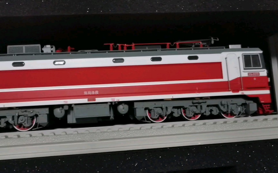 ho比例火车模型解说开箱视频～1435的数码音效版本ss6郑局洛段红色