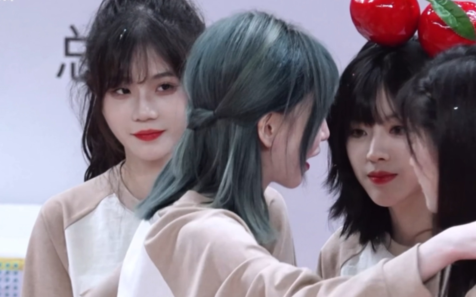 【w门】不过就是两个笨蛋在小心翼翼的靠近罢了 | 卢静x张润