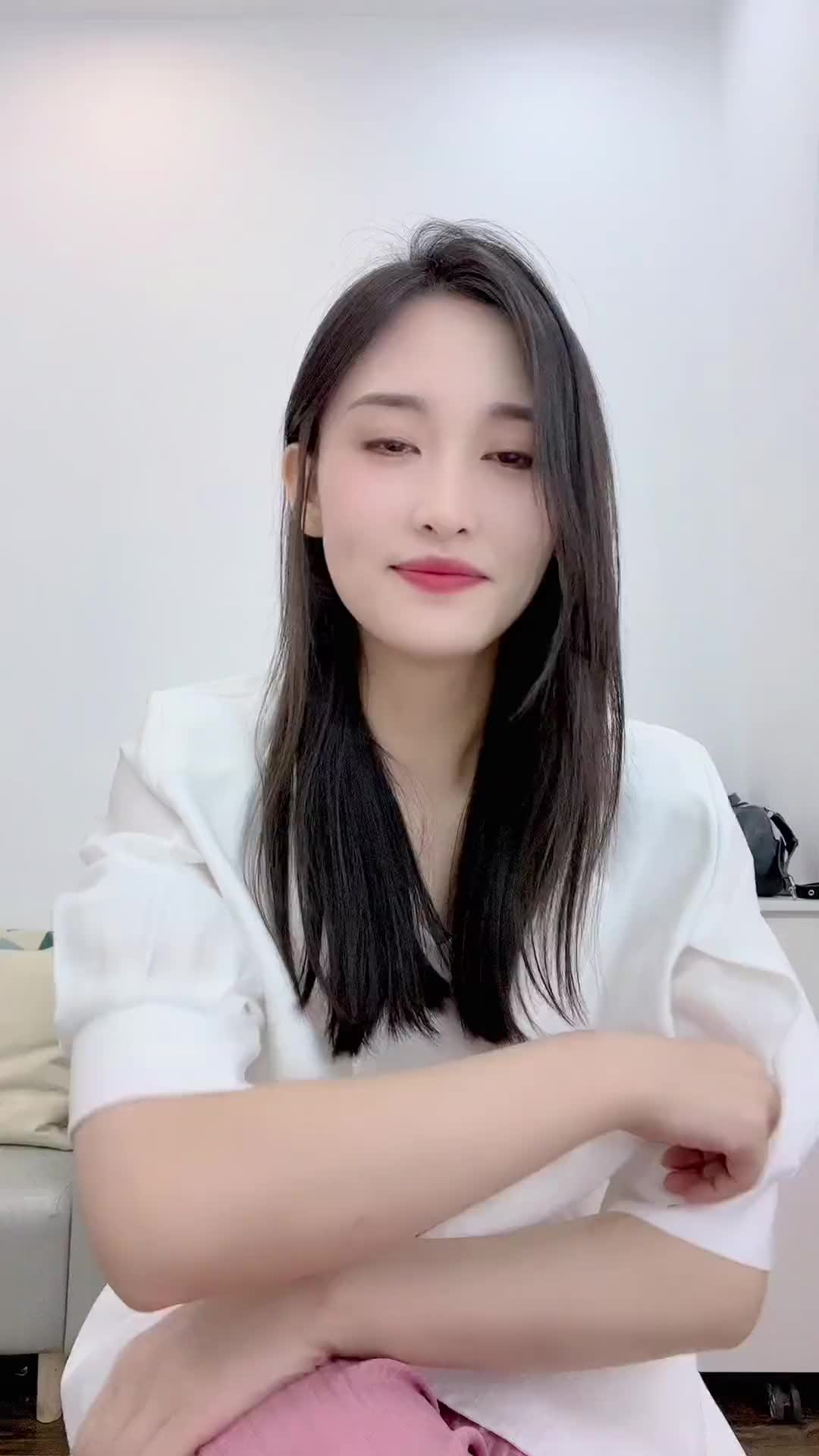 周末咱就发日常吧小伙伴们都放假了吗假期快乐周二直播啦宋小睿宋